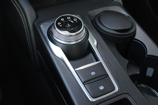 Ford Kuga 2.5 PHEV Active X 243pk | Driver Assistance Pack | Winterpack | Technology Pack | Panoramadak | All Season banden