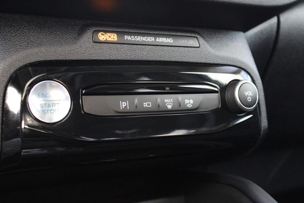 Ford Kuga 2.5 PHEV Active X 243pk | Driver Assistance Pack | Winterpack | Technology Pack | Panoramadak | All Season banden