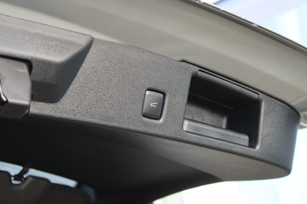 Ford Kuga 2.5 PHEV Active X 243pk | Driver Assistance Pack | Winterpack | Technology Pack | Panoramadak | All Season banden