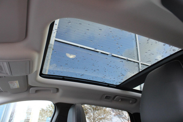 Ford Kuga 2.5 PHEV Active X 243pk | Driver Assistance Pack | Winterpack | Technology Pack | Panoramadak | All Season banden