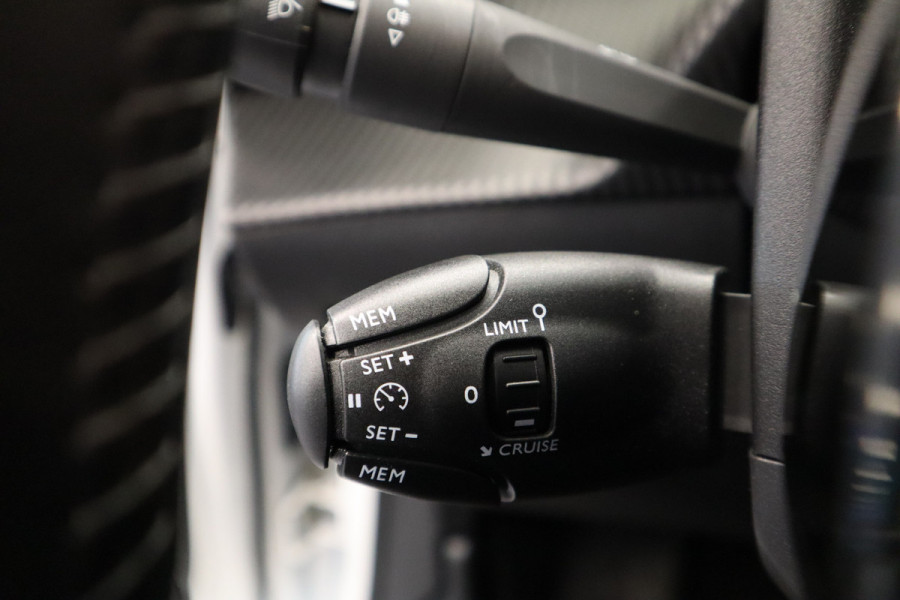 Peugeot e-208 EV Active 50 kWh 5-Drs. ClimateControl CruiseControl 24 maanden garantie mogelijk (*vraag naar de voorwaarden)