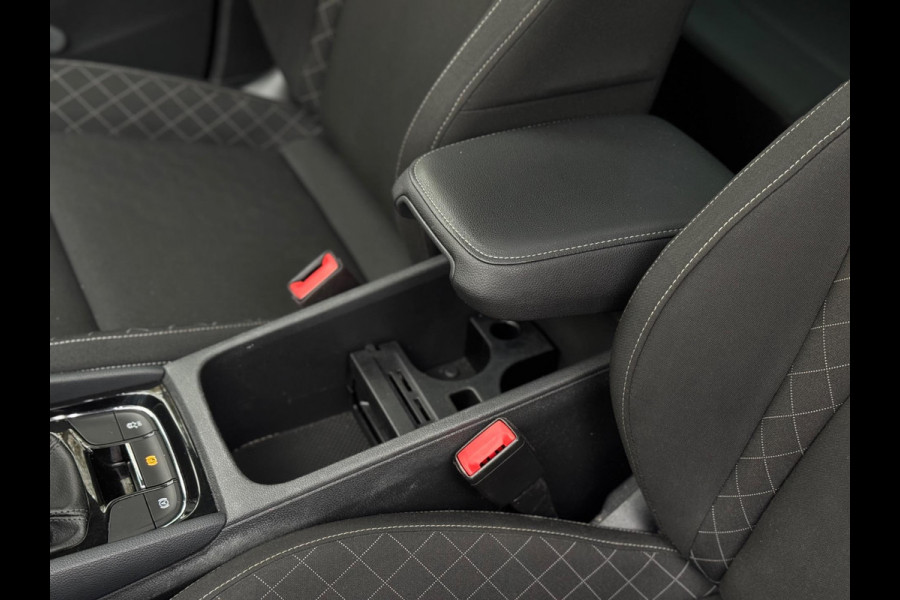 Škoda Karoq 1.0 TSI Pano Navi Apple CarPlay Cruise Nardogrey Boekjes Dealeronderhouden Nieuwe APK