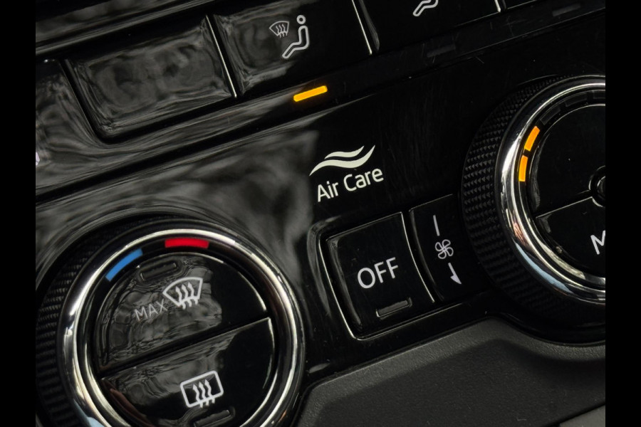 Škoda Karoq 1.0 TSI Pano Navi Apple CarPlay Cruise Nardogrey Boekjes Dealeronderhouden Nieuwe APK