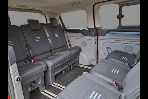 Ford Tourneo Custom 340 L2H1 Active 65 kWh 218pk | Driver Assistance Pack | Verwarmde Voorstoelen | 8 persoons | Uniek in Nederland! Ford Tourneo Custom 340 L2H1 Active 65 kWh 218pk | Driver Assistance Pack | Verwarmde Voorstoelen | 8 persoons | Uniek in Nederland!