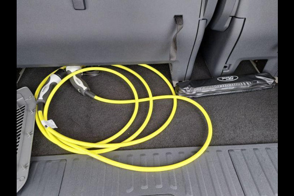 Ford Tourneo Custom 340 L2H1 Active 65 kWh 218pk | Driver Assistance Pack | Verwarmde Voorstoelen | 8 persoons | Uniek in Nederland! Ford Tourneo Custom 340 L2H1 Active 65 kWh 218pk | Driver Assistance Pack | Verwarmde Voorstoelen | 8 persoons | Uniek in Nederland!