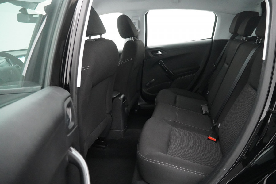 Peugeot 208 BWJ 2019 / 82 PK 1.2 Active | | AIRCO | NAVI | CRUISE | PDC | ELEKTRISCH PAKKET Peugeot 208 BWJ 2019 / 82 PK 1.2 Active | | AIRCO | NAVI | CRUISE | PDC | ELEKTRISCH PAKKET