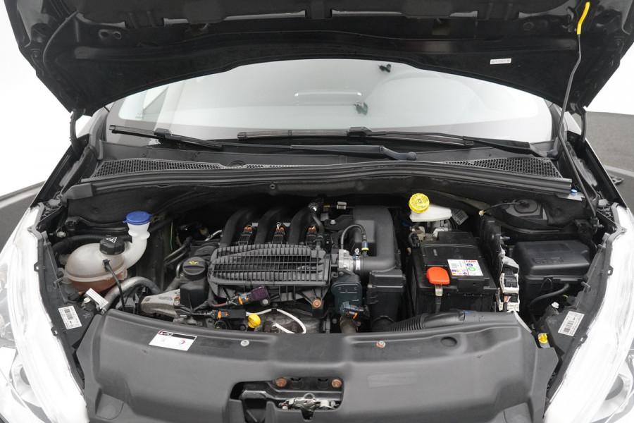 Peugeot 208 BWJ 2019 / 82 PK 1.2 Active | | AIRCO | NAVI | CRUISE | PDC | ELEKTRISCH PAKKET Peugeot 208 BWJ 2019 / 82 PK 1.2 Active | | AIRCO | NAVI | CRUISE | PDC | ELEKTRISCH PAKKET