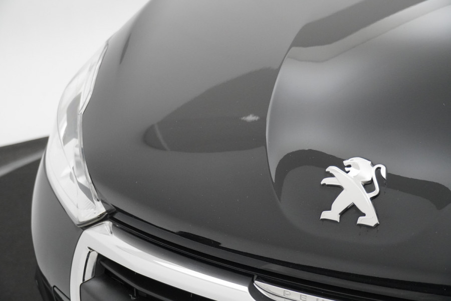 Peugeot 208 BWJ 2019 / 82 PK 1.2 Active | | AIRCO | NAVI | CRUISE | PDC | ELEKTRISCH PAKKET Peugeot 208 BWJ 2019 / 82 PK 1.2 Active | | AIRCO | NAVI | CRUISE | PDC | ELEKTRISCH PAKKET