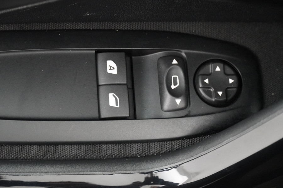 Peugeot 208 BWJ 2019 / 82 PK 1.2 Active | | AIRCO | NAVI | CRUISE | PDC | ELEKTRISCH PAKKET Peugeot 208 BWJ 2019 / 82 PK 1.2 Active | | AIRCO | NAVI | CRUISE | PDC | ELEKTRISCH PAKKET