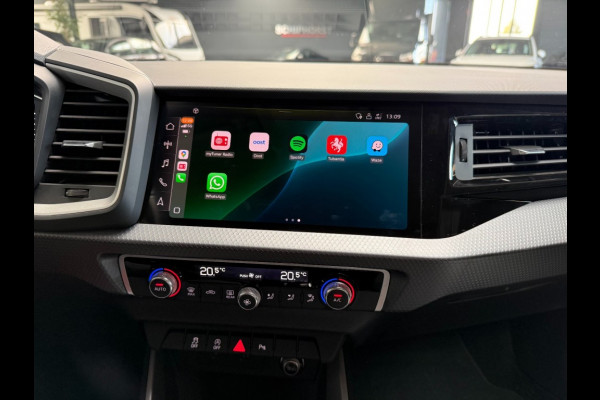 Audi A1 Sportback 30 TFSI 110pk S-line chronos grijs/zwart dak/carplay Audi A1 Sportback 30 TFSI 110pk S-line chronos grijs/zwart dak/carplay