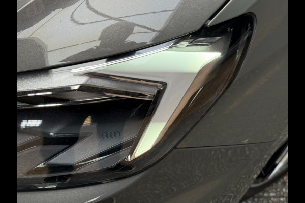 Audi A1 Sportback 30 TFSI 110pk S-line chronos grijs/zwart dak/carplay Audi A1 Sportback 30 TFSI 110pk S-line chronos grijs/zwart dak/carplay