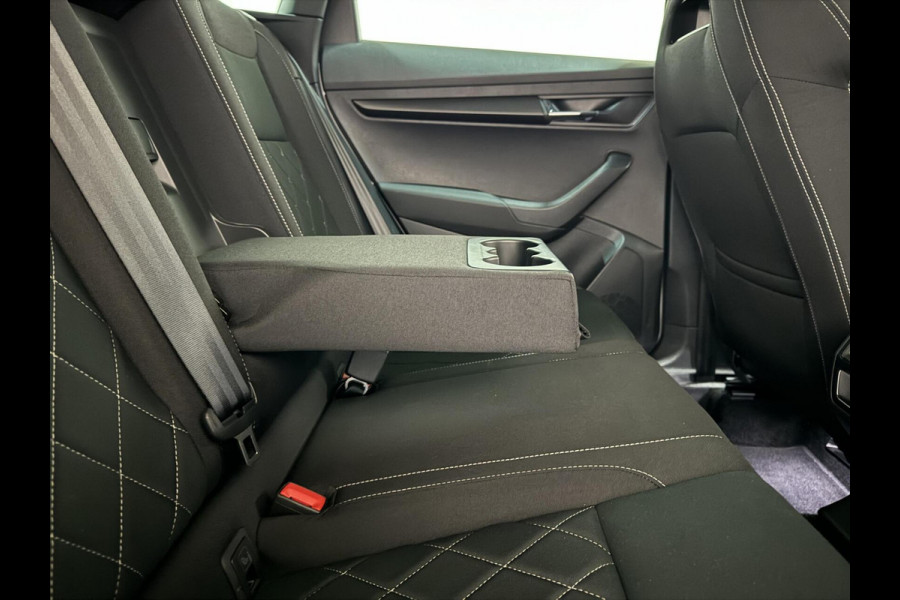 Škoda Karoq 1.5 TSI ACT Sportline Pano ACC Sfeer Canton Trekh. NAP Škoda Karoq 1.5 TSI ACT Sportline Pano ACC Sfeer Canton Trekh. NAP