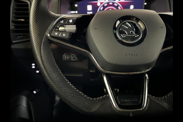 Škoda Karoq 1.5 TSI ACT Sportline Pano ACC Sfeer Canton Trekh. NAP Škoda Karoq 1.5 TSI ACT Sportline Pano ACC Sfeer Canton Trekh. NAP