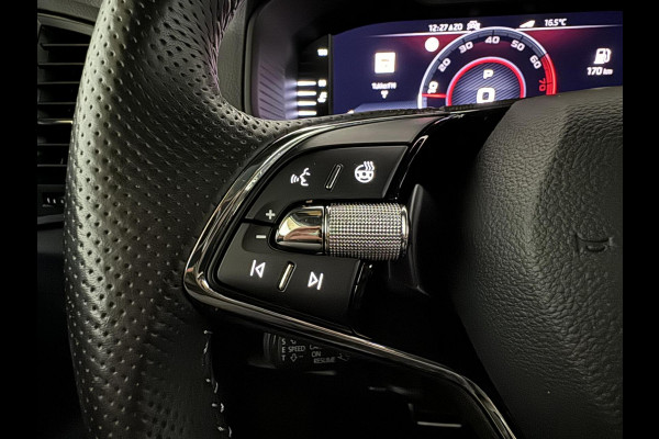 Škoda Karoq 1.5 TSI ACT Sportline Pano ACC Sfeer Canton Trekh. NAP Škoda Karoq 1.5 TSI ACT Sportline Pano ACC Sfeer Canton Trekh. NAP