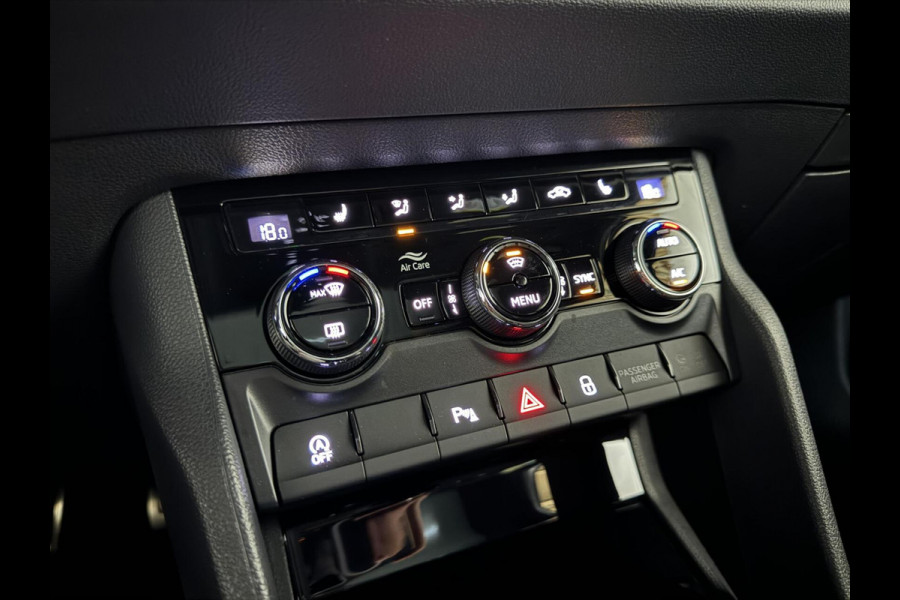 Škoda Karoq 1.5 TSI ACT Sportline Pano ACC Sfeer Canton Trekh. NAP Škoda Karoq 1.5 TSI ACT Sportline Pano ACC Sfeer Canton Trekh. NAP