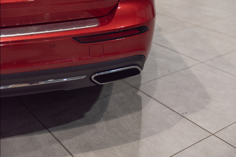 Volvo V60 T8 Aut. Inscription Leder Panoramadak Trekhaak 390pk Volvo V60 T8 Aut. Inscription Leder Panoramadak Trekhaak 390pk