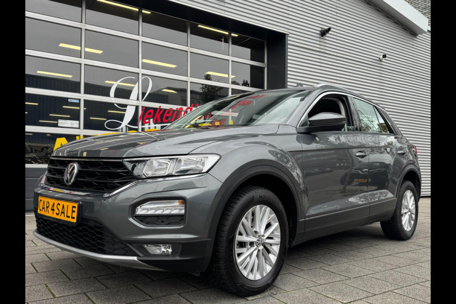 Volkswagen T-Roc 1.0 TSI Style - Navigatie I Airco I PDC- Achteruitrij camera I Sport velgen I APK 10-2027Dealer onderhouden