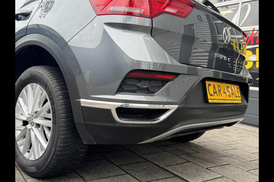 Volkswagen T-Roc 1.0 TSI Style - Navigatie I Airco I PDC- Achteruitrij camera I Sport velgen I APK 10-2027Dealer onderhouden