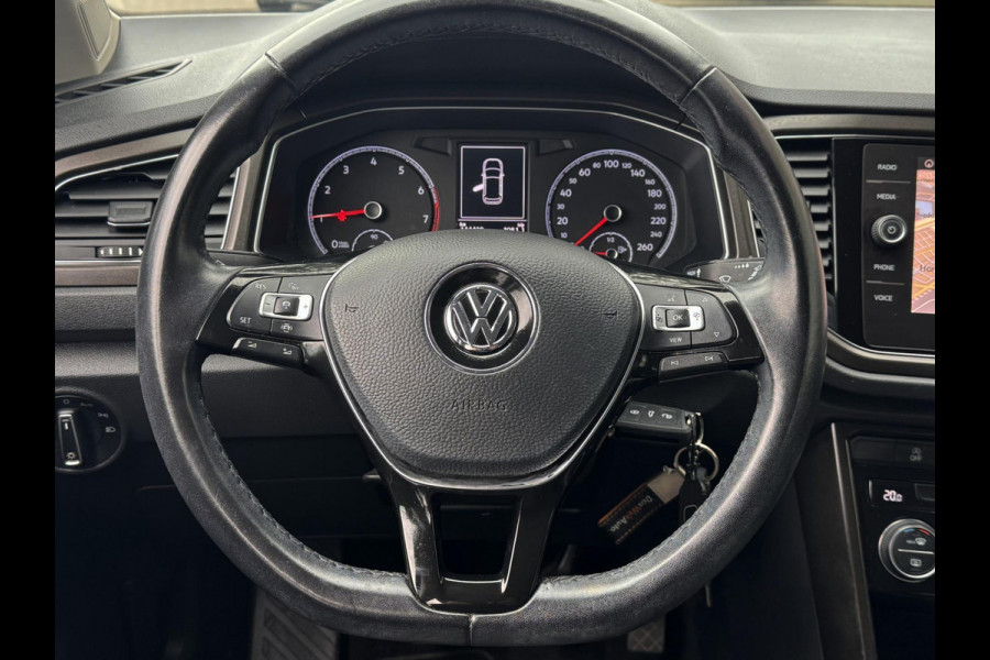 Volkswagen T-Roc 1.0 TSI Style - Navigatie I Airco I PDC- Achteruitrij camera I Sport velgen I APK 10-2027Dealer onderhouden
