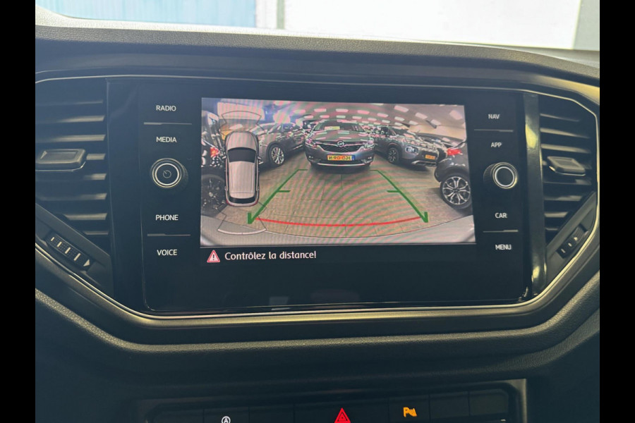 Volkswagen T-Roc 1.0 TSI Style - Navigatie I Airco I PDC- Achteruitrij camera I Sport velgen I APK 10-2027Dealer onderhouden