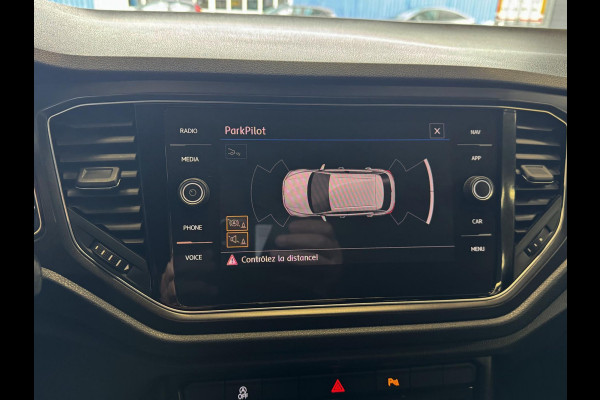 Volkswagen T-Roc 1.0 TSI Style - Navigatie I Airco I PDC- Achteruitrij camera I Sport velgen I APK 10-2027Dealer onderhouden