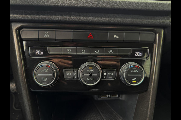 Volkswagen T-Roc 1.0 TSI Style - Navigatie I Airco I PDC- Achteruitrij camera I Sport velgen I APK 10-2027Dealer onderhouden