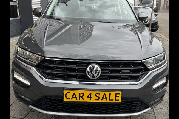 Volkswagen T-Roc 1.0 TSI Style - Navigatie I Airco I PDC- Achteruitrij camera I Sport velgen I APK 10-2027Dealer onderhouden