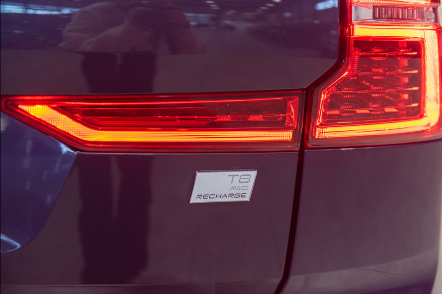 Volvo XC60 T8 Aut. Plus Dark LongRange Parkeercamera Leder 455pk