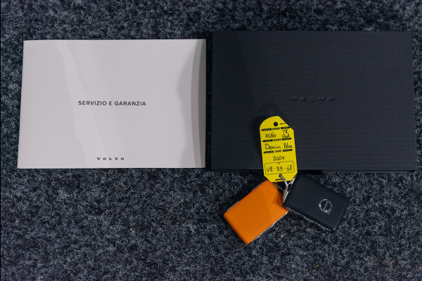 Volvo XC60 T8 Aut. Plus Dark LongRange Parkeercamera Leder 455pk