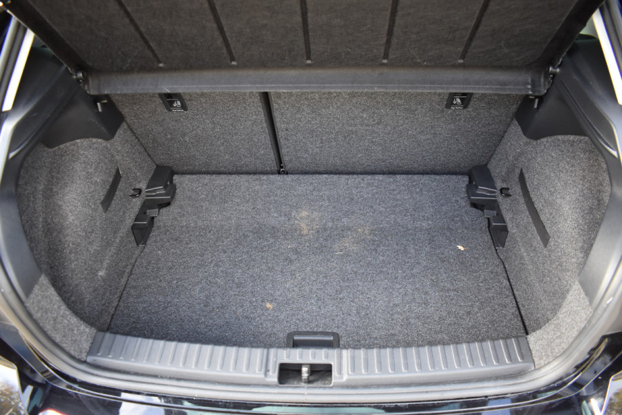 Seat Ibiza 1.0 EcoTSI Style Business Connect / Parkeersensoren / Carplay / Airco / Cruise control