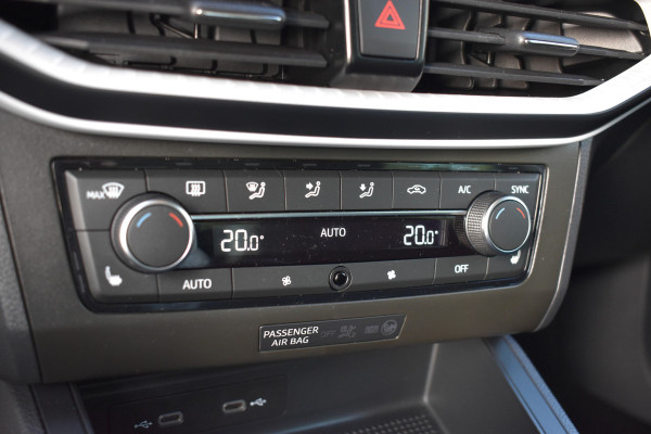 Seat Ibiza 1.0 EcoTSI Style Business Connect / Parkeersensoren / Carplay / Airco / Cruise control