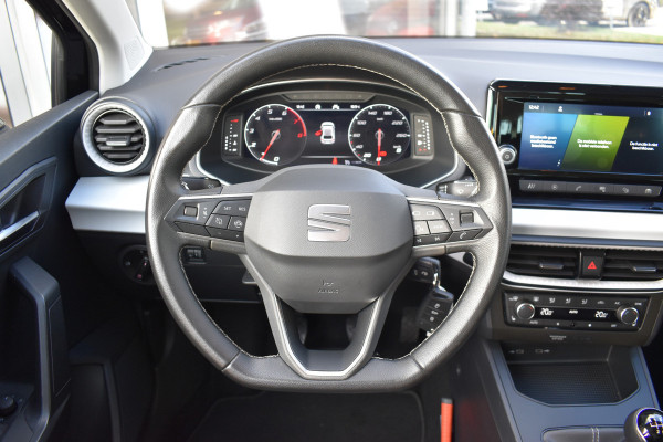 Seat Ibiza 1.0 EcoTSI Style Business Connect / Parkeersensoren / Carplay / Airco / Cruise control