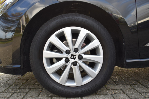 Seat Ibiza 1.0 EcoTSI Style Business Connect / Parkeersensoren / Carplay / Airco / Cruise control