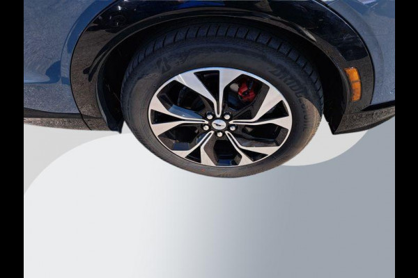 Ford Mustang Mach-E Extended Premium AWD 98 kWh 370pk | Panoramadak | Technology Pack + | 1.500kg Trekgewicht