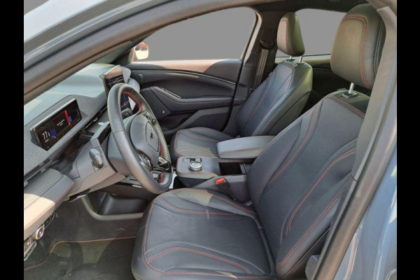 Ford Mustang Mach-E Extended Premium AWD 98 kWh 370pk | Panoramadak | Technology Pack + | 1.500kg Trekgewicht