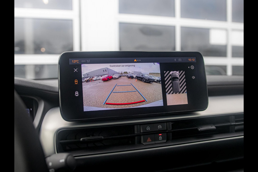 Jeep Avenger 1.2 e-Hybrid Summit | Uit voorraad leverbaar | Winter Pack | Schuif/Kanteldak | Infotaiment&Convenience Pack | Bicolore