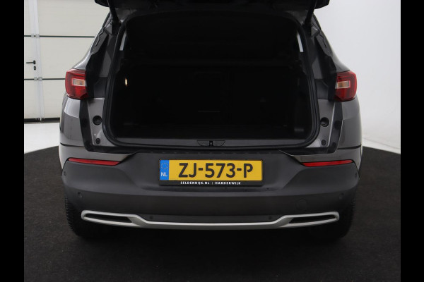 Opel Grandland X 1.2 Turbo Executive | Automaat | Carplay | Full LED | Comfortstoelen | Camera | Navigatie | Climate control | Keyless | Parkeerhulp | Cruise control Opel Grandland X 1.2 Turbo Executive | Automaat | Carplay | Full LED | Comfortstoelen | Camera | Navigatie | Climate control | Keyless | Parkeerhulp | Cruise control