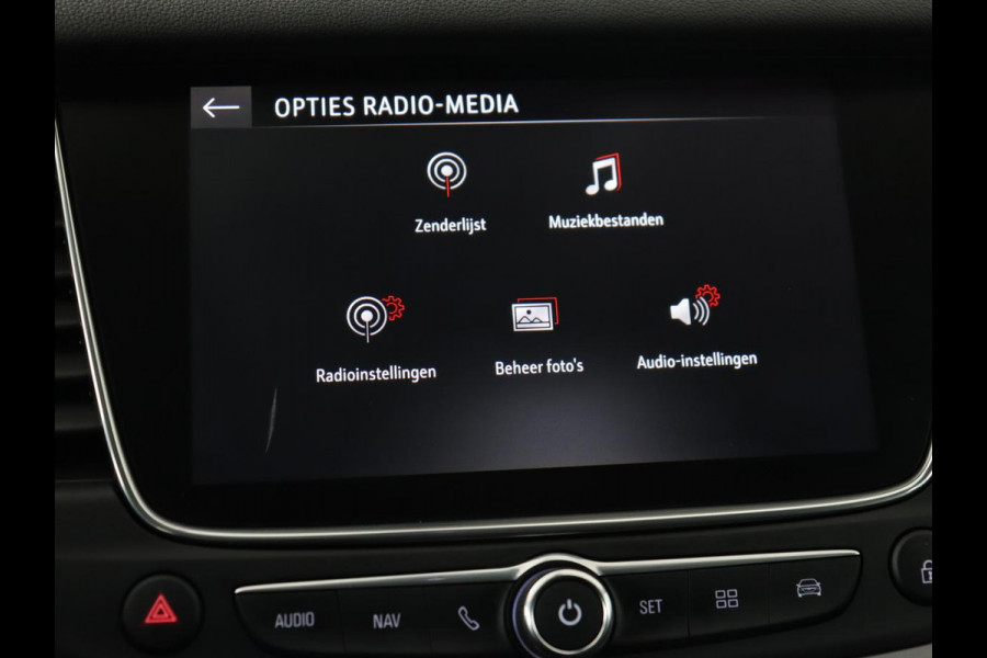 Opel Grandland X 1.2 Turbo Executive | Automaat | Carplay | Full LED | Comfortstoelen | Camera | Navigatie | Climate control | Keyless | Parkeerhulp | Cruise control Opel Grandland X 1.2 Turbo Executive | Automaat | Carplay | Full LED | Comfortstoelen | Camera | Navigatie | Climate control | Keyless | Parkeerhulp | Cruise control