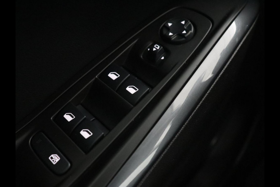 Opel Grandland X 1.2 Turbo Executive | Automaat | Carplay | Full LED | Comfortstoelen | Camera | Navigatie | Climate control | Keyless | Parkeerhulp | Cruise control Opel Grandland X 1.2 Turbo Executive | Automaat | Carplay | Full LED | Comfortstoelen | Camera | Navigatie | Climate control | Keyless | Parkeerhulp | Cruise control