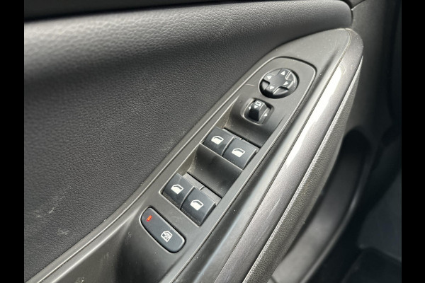 Opel Grandland X 1.6 Turbo Hybrid Business Elegance