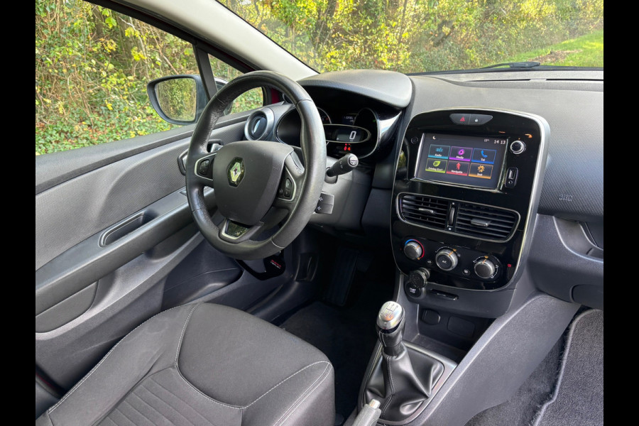 Renault Clio Estate 0.9 TCe Limited | NIEUWE APK | NETTE AUTO | Renault Clio Estate 0.9 TCe Limited | NIEUWE APK | NETTE AUTO |