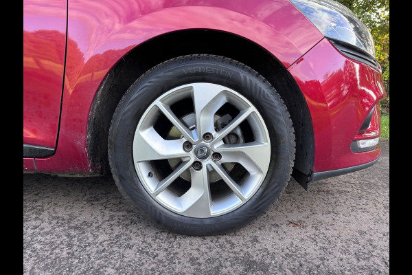 Renault Clio Estate 0.9 TCe Limited | NIEUWE APK | NETTE AUTO | Renault Clio Estate 0.9 TCe Limited | NIEUWE APK | NETTE AUTO |