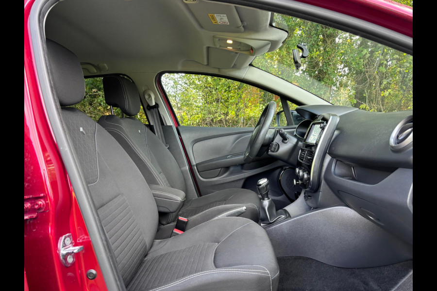 Renault Clio Estate 0.9 TCe Limited | NIEUWE APK | NETTE AUTO | Renault Clio Estate 0.9 TCe Limited | NIEUWE APK | NETTE AUTO |