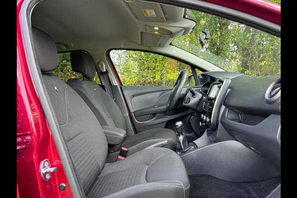 Renault Clio Estate 0.9 TCe Limited | NIEUWE APK | NETTE AUTO | Renault Clio Estate 0.9 TCe Limited | NIEUWE APK | NETTE AUTO |