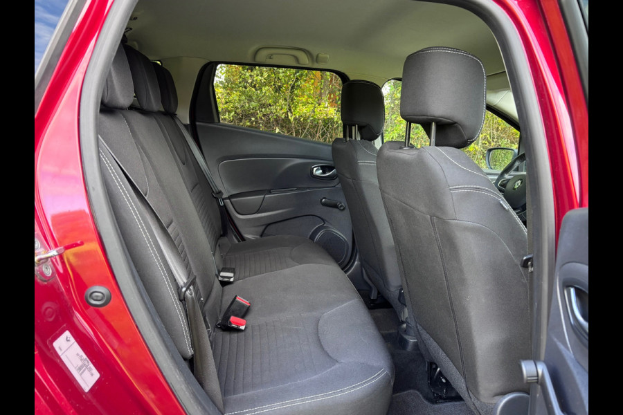 Renault Clio Estate 0.9 TCe Limited | NIEUWE APK | NETTE AUTO | Renault Clio Estate 0.9 TCe Limited | NIEUWE APK | NETTE AUTO |