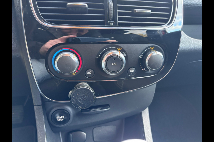 Renault Clio Estate 0.9 TCe Limited | NIEUWE APK | NETTE AUTO | Renault Clio Estate 0.9 TCe Limited | NIEUWE APK | NETTE AUTO |