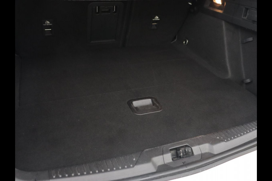 Ford Focus 1.0 EcoBoost Hybrid ST Line X | Stoel & stuurverwarming | Camera | Carplay | Digital Cockpit | Full LED | Keyless | Navigatie Ford Focus 1.0 EcoBoost Hybrid ST Line X | Stoel & stuurverwarming | Camera | Carplay | Digital Cockpit | Full LED | Keyless | Navigatie