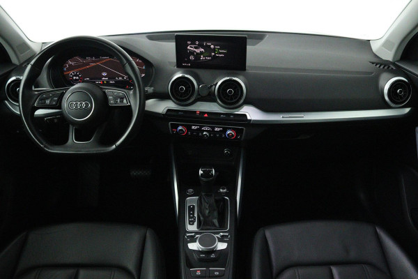 Audi Q2 35 TFSI S Edition (PANORAMADAK, DIGITALE COCKPIT, STOELVERWARMING, ACHTERUITRIJCAMERA, PARKEERSENSOREN, AUTOMAAT)