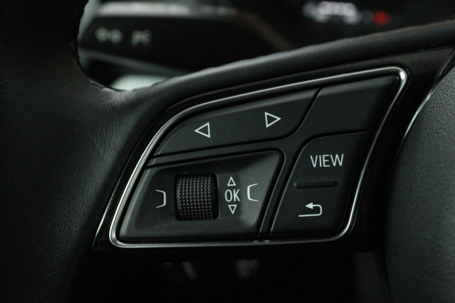 Audi Q2 35 TFSI S Edition (PANORAMADAK, DIGITALE COCKPIT, STOELVERWARMING, ACHTERUITRIJCAMERA, PARKEERSENSOREN, AUTOMAAT)