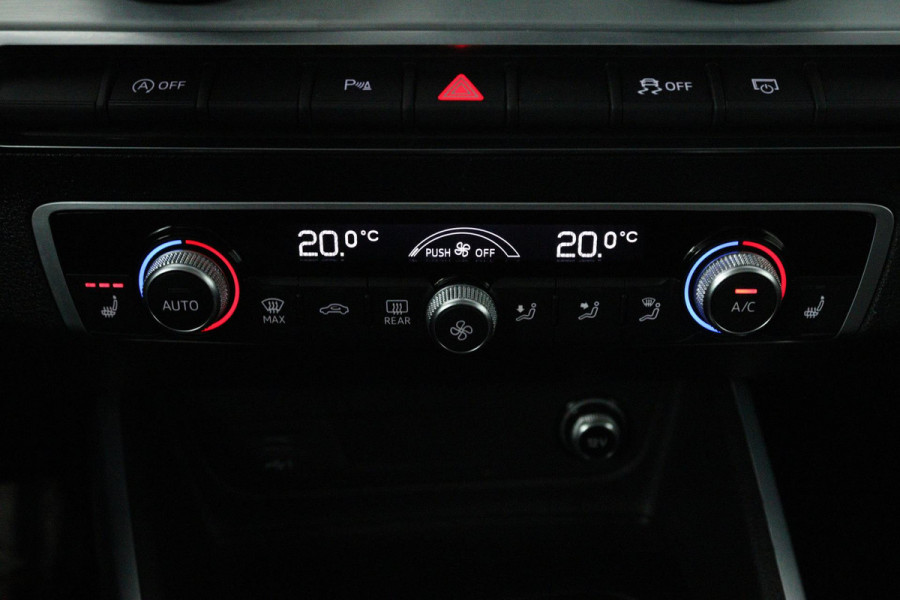 Audi Q2 35 TFSI S Edition (PANORAMADAK, DIGITALE COCKPIT, STOELVERWARMING, ACHTERUITRIJCAMERA, PARKEERSENSOREN, AUTOMAAT)